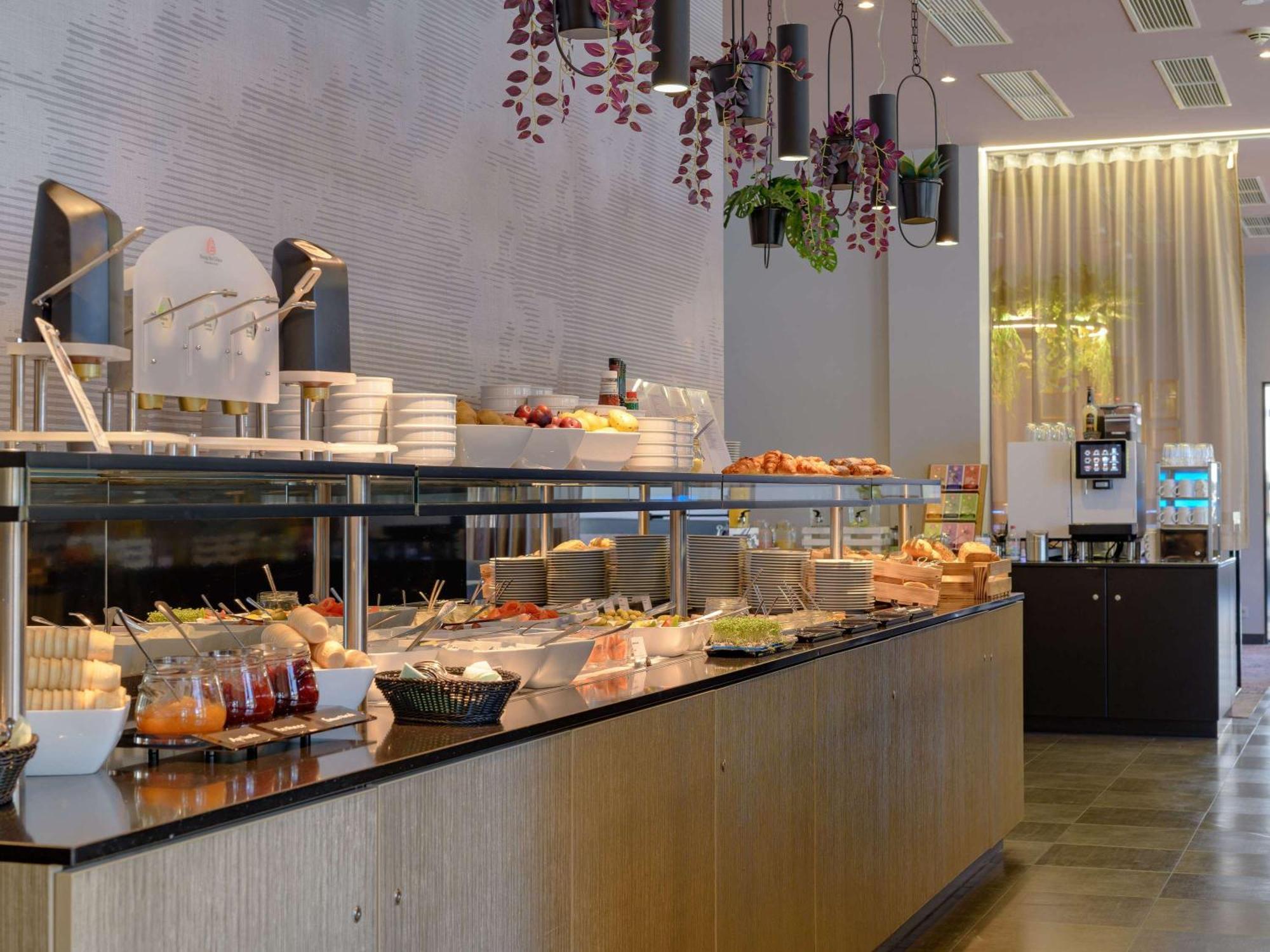 Mercure Hotel Wuerzburg Am Mainufer Екстер'єр фото