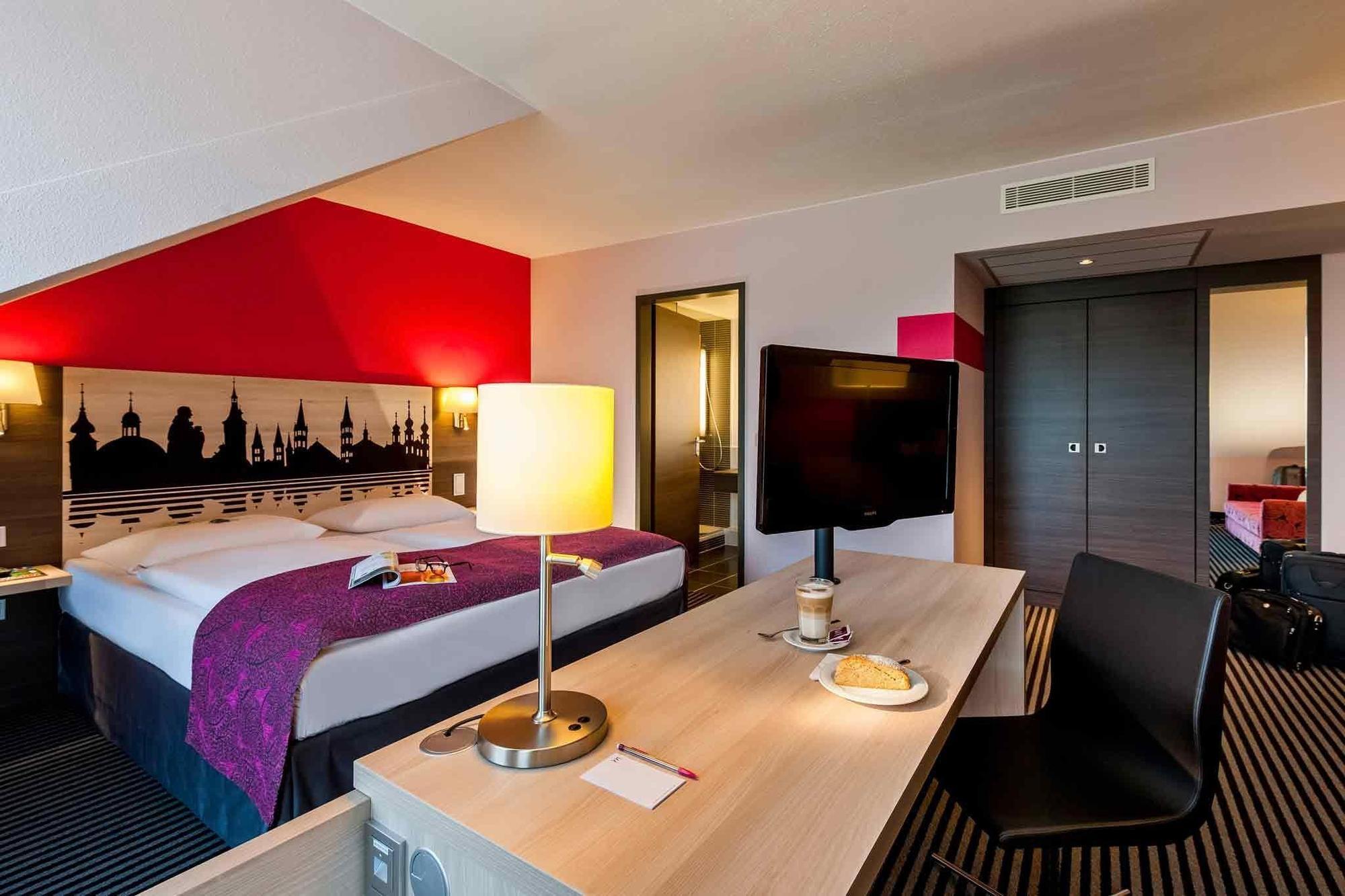 Mercure Hotel Wuerzburg Am Mainufer Екстер'єр фото
