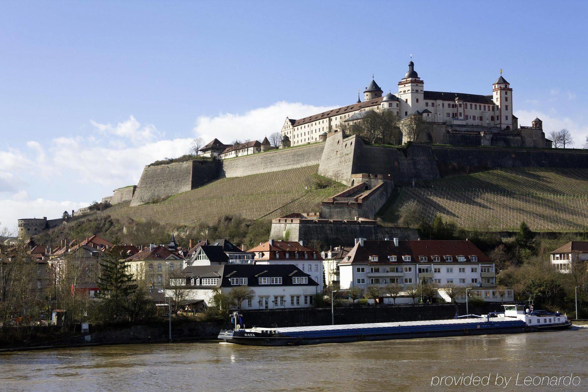 Mercure Hotel Wuerzburg Am Mainufer Екстер'єр фото